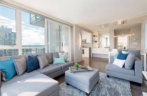 Downtown Vancouver Condo | W1 - 2 Bedroom Waterfront Condo with Vast City and Water Views
