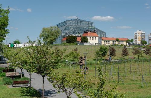 Centrum Apartment | W12 Home Station - Apartement Greenpink