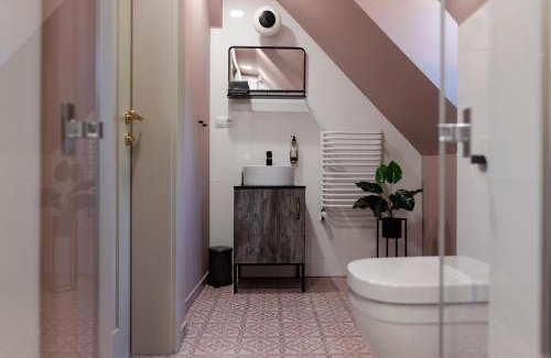 Centrum Apartment | W12 Home Station - Apartement Greenpink