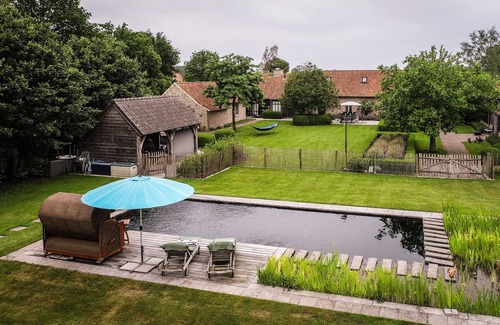 Grote-Brogel Villa | Wabi Sabi B&B - a Japanese sleep oasis in Belgium