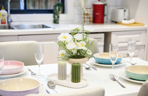 Wahroonga House | Wahroonga 2-bedroom charming house with AC, WiFi