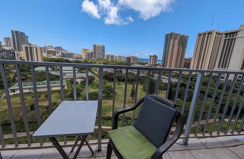 Waikiki Apartment | Waikiki Studio with beautiful view and minutes to beach.