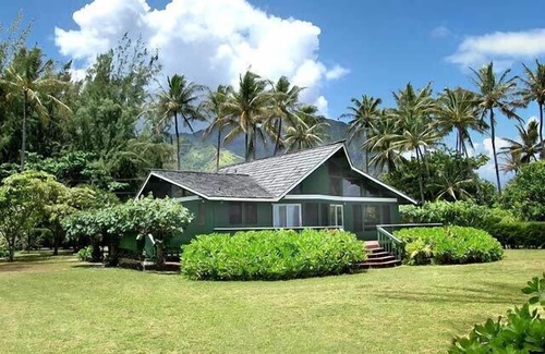 Wainiha House | Waiohonu Lush, tropical foliage, Beachfront Home