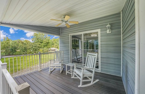 Bumpass House | Wake & Lake: Your Relaxing Lakefront Retreat on the Private Side of Lake Anna