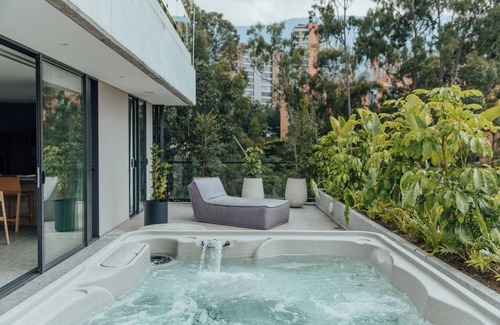 Las Lomas I Apartment | Wake Living