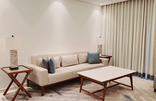 Zubara Apartment | Wake Up to Waves - Modern two-bedroom apartment with uninterrupted Sea View"