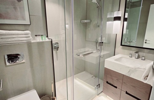 Zubara Apartment | Wake Up to Waves - Modern two-bedroom apartment with uninterrupted Sea View"