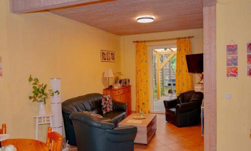 Mirow Apartment | -Waldhaus-Fewo 3