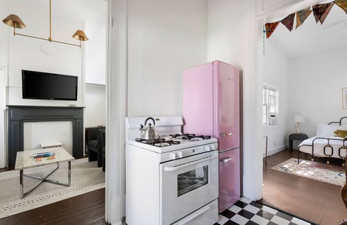 Harleston Village Apartment | Walk Everywhere Downtown - Charleston Retreat for 2 - Near Dining & Nightlife