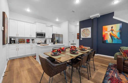 Arlington House | Walk to AT&T Stadium | Dallas Cowboys Escape