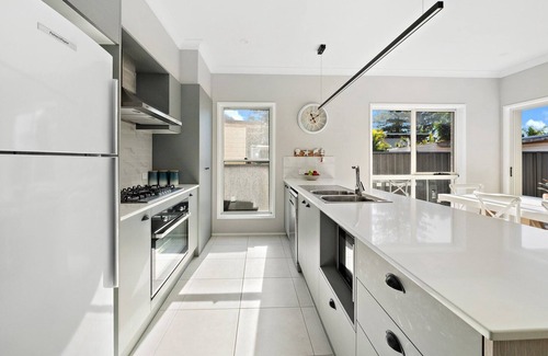 Umina Beach House | Walk to beach+ cafes
