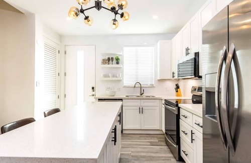 Grace Bay House | Walk to Beach! Pristine 4BR W/Pool-CV41-12