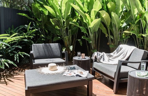 Noosa Heads Apartment | WALK TO BEACH, SHOPS, CAFES - STYLE - AIR CON