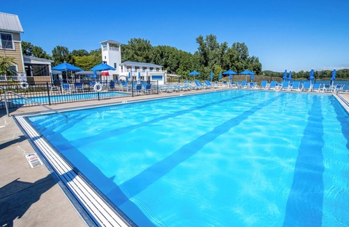 Michigan City House | Walk to Beach & the pool! Beachwalk Resort for 7