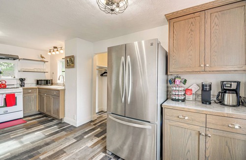 Retsil House | Walk to Beaches: Waterfront Home in Port Orchard!