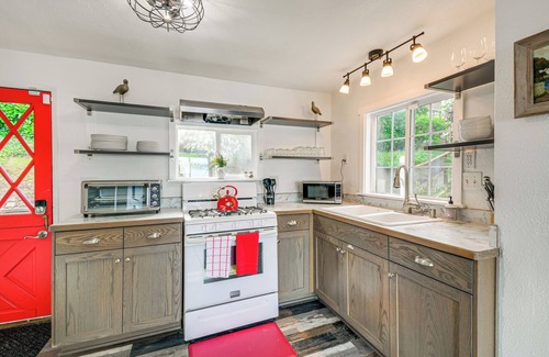 Retsil House | Walk to Beaches: Waterfront Home in Port Orchard!