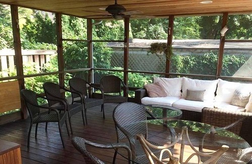 North Burns Park House | Walk to Big House AND campus from charming neighborhood