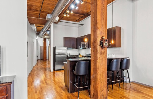 Downtown St. Louis Apartment | Walk to City Museum & Convention/Events-DWTN 2 Bed Loft