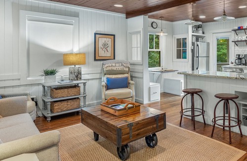 Cashiers House | Walk to Downtown Cashiers!CharmingSecluded Cottage w/Resort Access –Pet Friendly