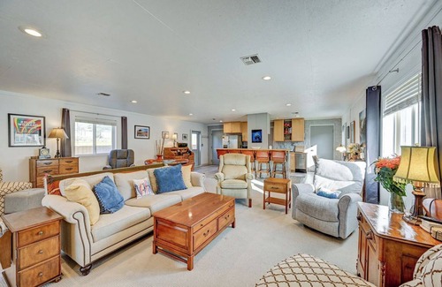 Buena Vista House | Walk to Downtown, Hiking Trails & the Arkansas River