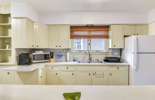 Clayton Apartment | Walk to Downtown - Home w/Porch in Clayton!