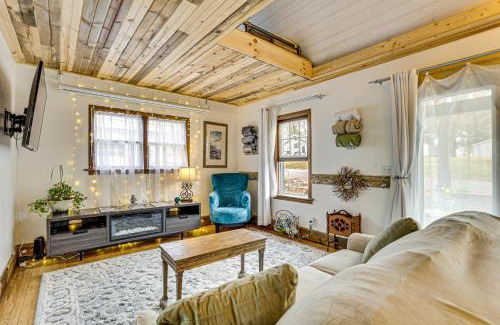 Wisconsin Dells House | Walk to Downtown Eclectic Wisconsin Dells Home