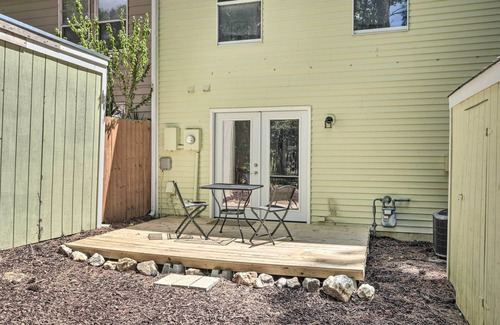 Taylor's Pond House | Walk to Dtwn & Breweries: Townhome in Cary!