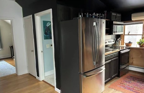 New Paltz Apartment | Walk to Everything Charming 2-bedroom apartment in fabulous New Paltz