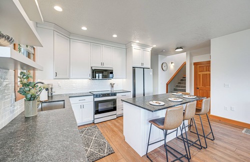Polson House | Walk to Flathead Lake: Polson Home w/Balcony