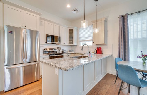 Maryville Condo | Walk to Historic Maryville: True Southern Getaway!