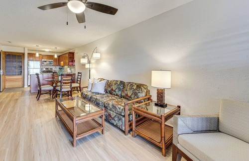 Nawiliwili Condo | Walk to Kalapaki Beach: Condo w/Ocean & Mtn View!