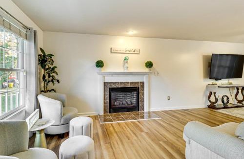 Cape Saint Claire House | Walk to Lake and Boat Ramp Central Gem in Annapolis