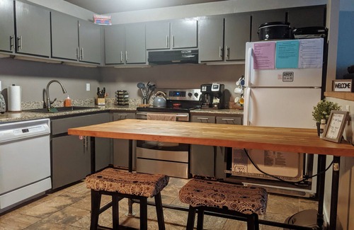 Crested Butte Condo | Walk to Lifts, Newly Renovated, Mtn. Views, Fireplace, Hot Tub, Garage Access