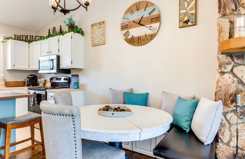 Osage Beach Condo | Walk to Pool + Lake: Cozy Osage Beach Condo