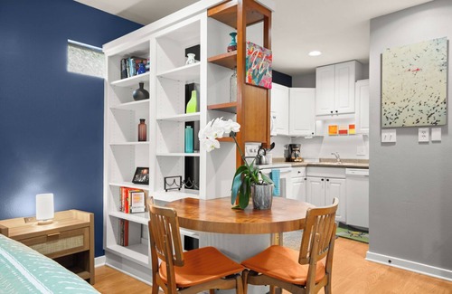Bouldin Cottage | Walk to Restaurants & Shopping; 1 mile to SoCo