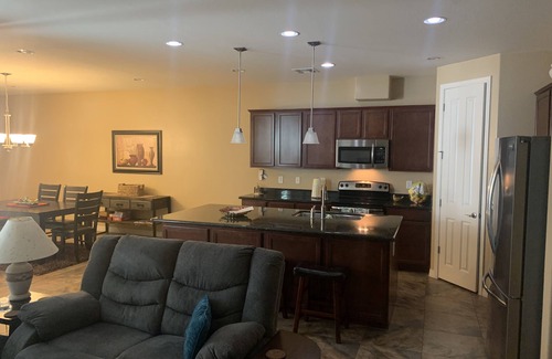 Rovey Farm Estates House | Walk to Super Bowl 2023 @ State Farm Stadium, Westgate and more