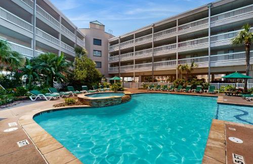 Galveston Apartment | Walk to the beach