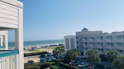 Galveston Apartment | Walk to the beach