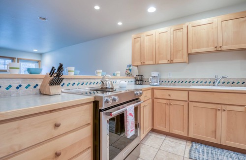 Shorepine Village House | Walk to the Beach from this Family Friendly Home, with a Private Yard and Deck