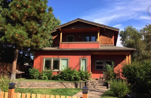 River West House | Walk to the river, Old Mill, 10 Barrel and more!