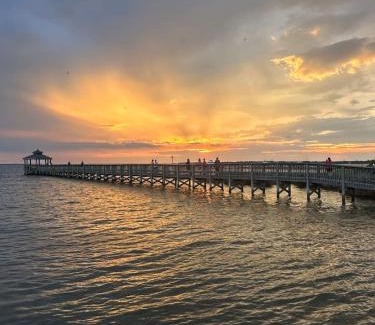 Colington House | Walk to the Sound Near Boat Ramp