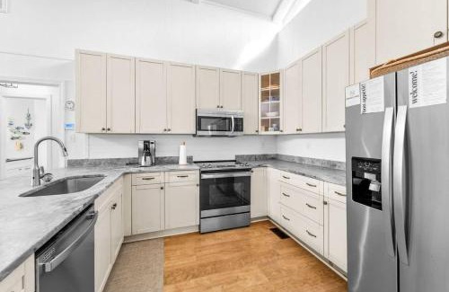 Colington House | Walk to the Sound Near Boat Ramp