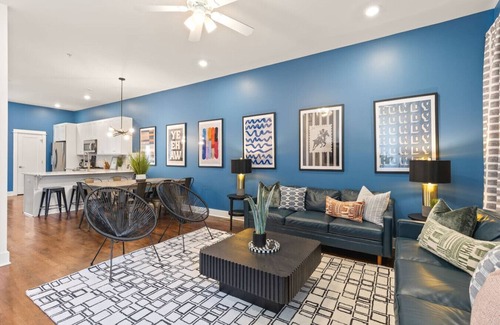 Hillsboro West End Apartment | Walk to Vanderbilt & Belmont with Garage & Rooftop Deck