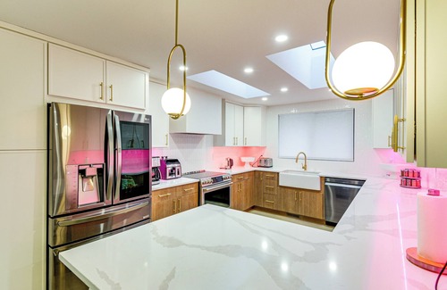 West End House | Walk to Waterfront Park: Modern Home in Tacoma