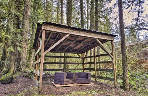 Mount Hood Village House | Walk to Zigzag River The Sundance Cottage