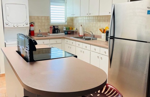 El Combate Condo | Walk-up penthouse w/breathtaking views, WiFi, A/C, free laundry, sleeps 6