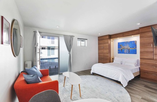 Roosevelt Condo | Walkable DTPH Studio w/Pool and Parking