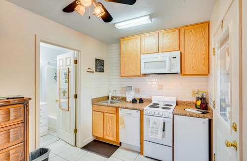Casas Adobes West Apartment | Walkable Studio with Patio in Tucson!