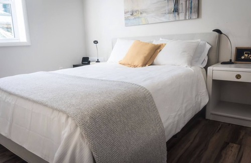 Falconhurst Apartment | Walkable, Sunny West Asheville Studio