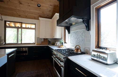 Banner Elk House | Walker's Ridge at Eagles Nest: Hot Tub, Views, Theater Room, & More!